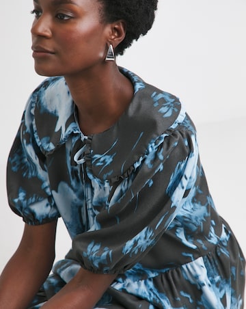 Collar Frill Detail Dress
