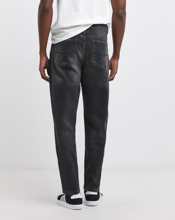 Loose Tapered Fit Jean