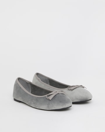 Moxie Soft Ballerina Slippers - Extra Wide Fit (EEE)