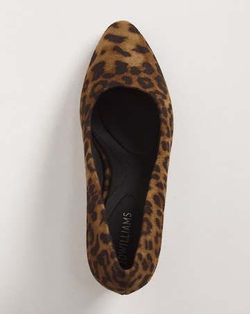 Comfort Flexible Court Shoe EEE Fit