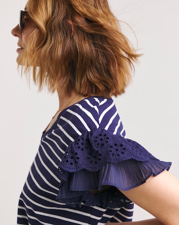 Plisse & Broderie Sleeve V Neck Top