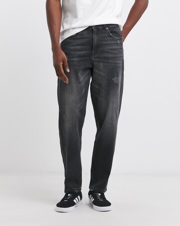 Loose Tapered Fit Jean