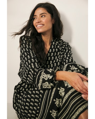 Border Print Batwing Smock Maxi Dress
