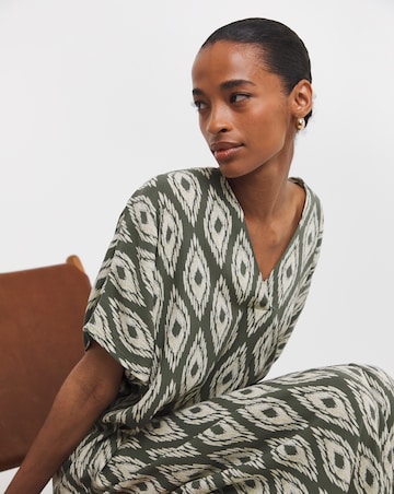 Textured Crinkle Kaftan Overhead Midi Dress