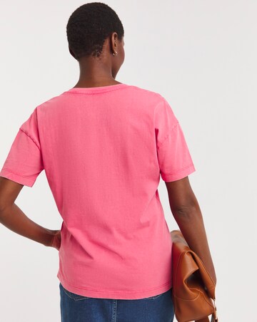 Raspberry Acid Wash Patch Pocket Short Sleeve T-Shirt