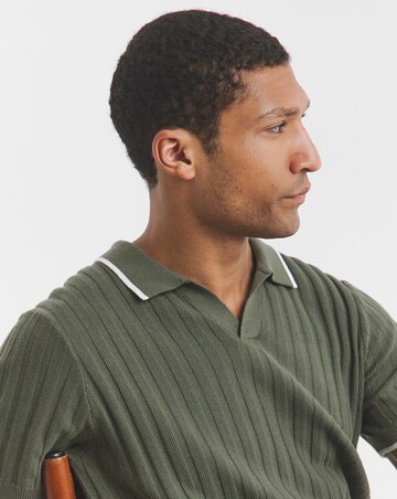 Textured Trophy Neck Tipped Knit Polo