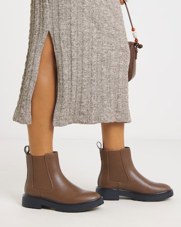 Arya Classic Chelsea Boots - Extra Wide Fit (EEE)