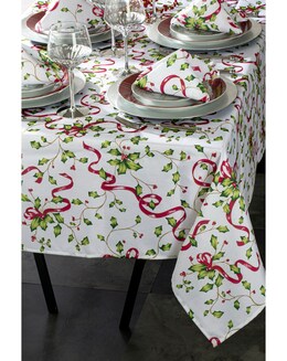 Waterside 9 Piece Holly Tablecloth &amp; Napkin Set