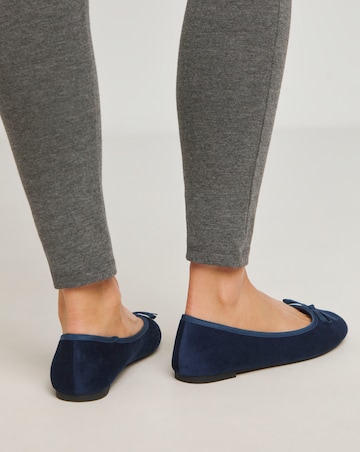 Moxie Soft Ballerina Slippers - Extra Wide Fit (EEE)