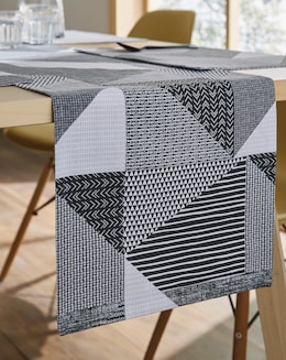 Larsson Geo Table Runner