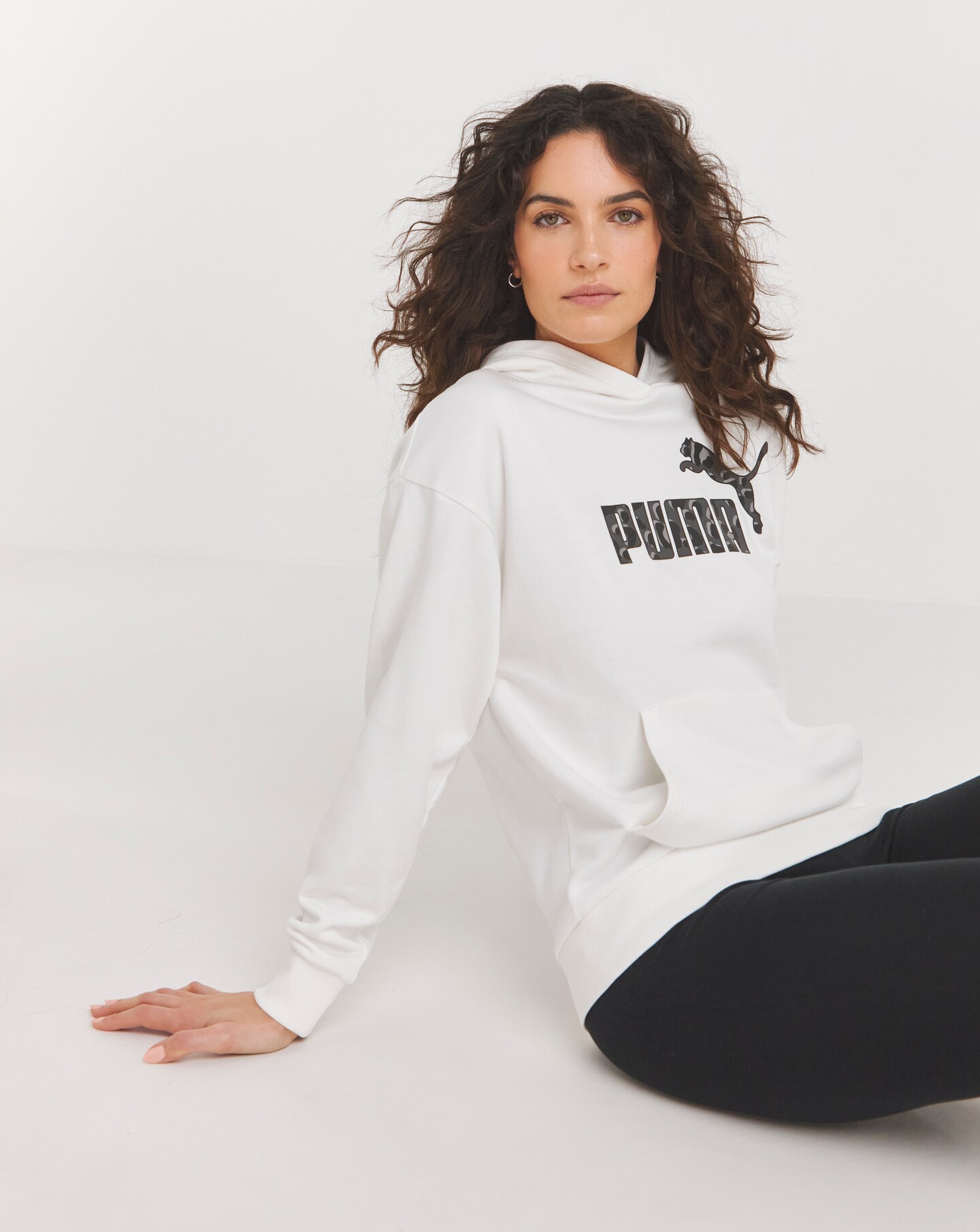 PUMA Essential Animal Hoodie Marisota
